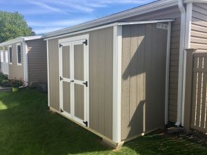 Lean-to shed